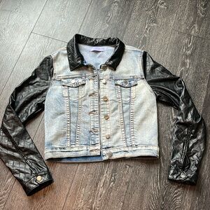 Yin/yang Jean jacket with leather collar and arms size small